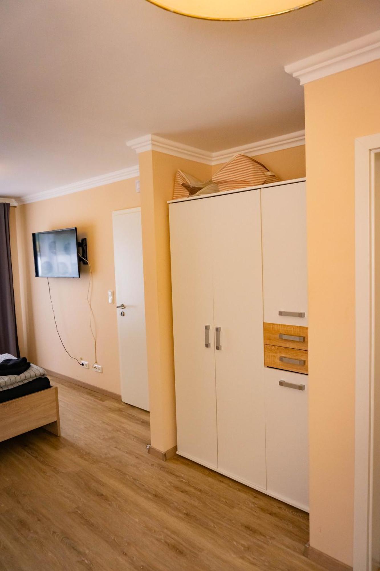 Haus Strandlust- Gemuetliches Studio Direkt Am Duemmer Apartamento Lembruch Exterior foto