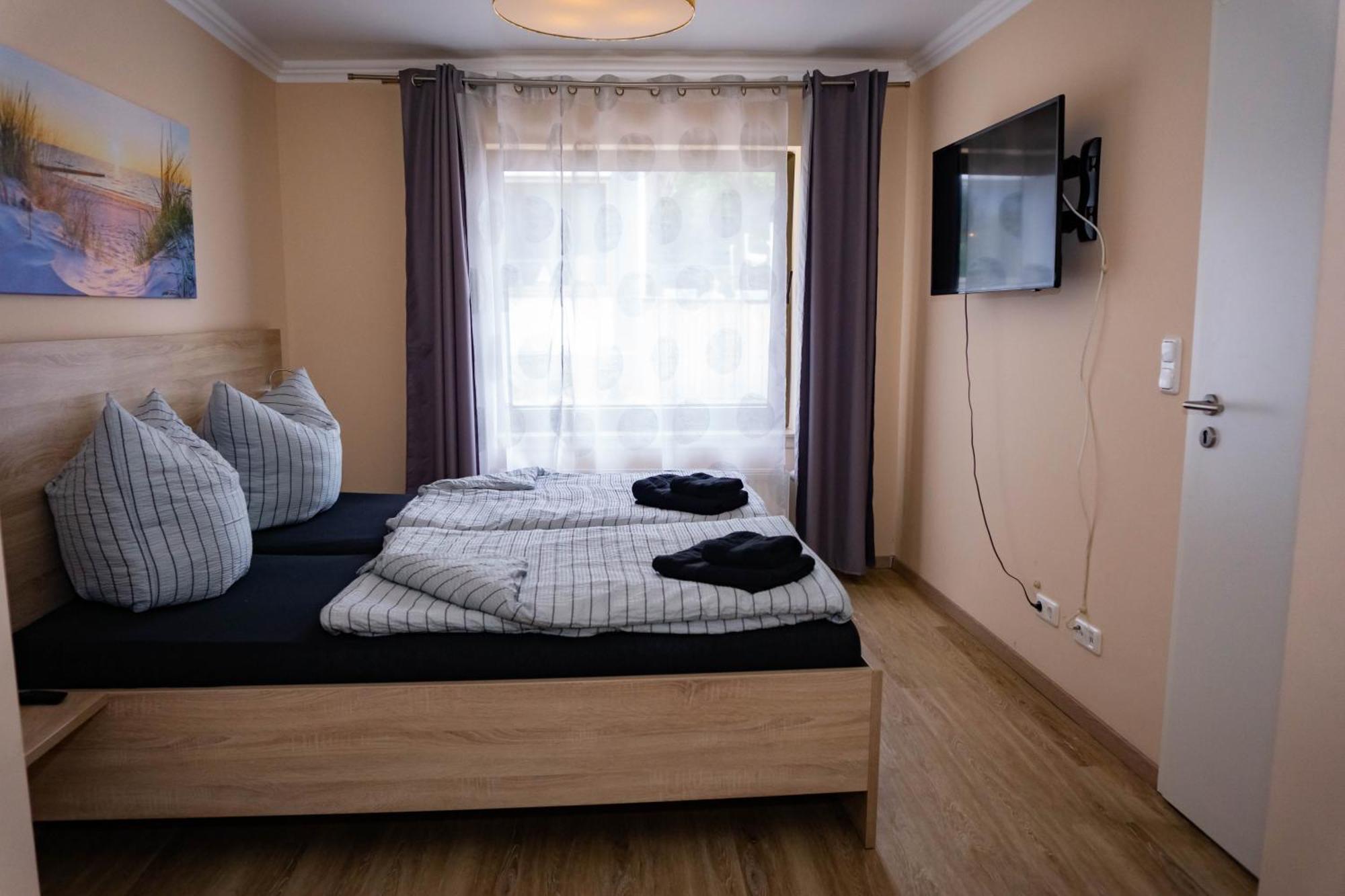 Haus Strandlust- Gemuetliches Studio Direkt Am Duemmer Apartamento Lembruch Exterior foto